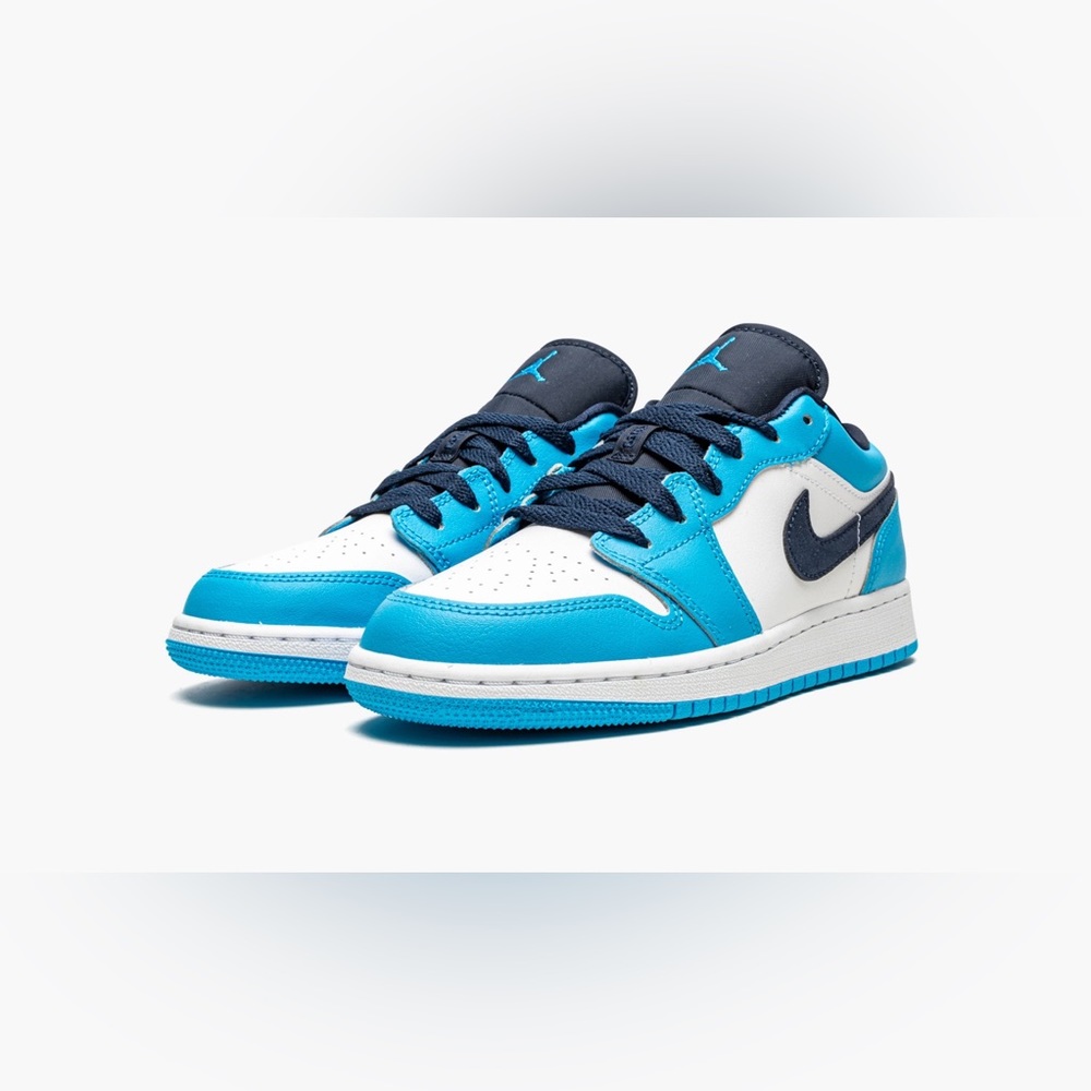 Air Jordan 1 Low Powder Blue LIKE NEW - Picture 3 of 11
